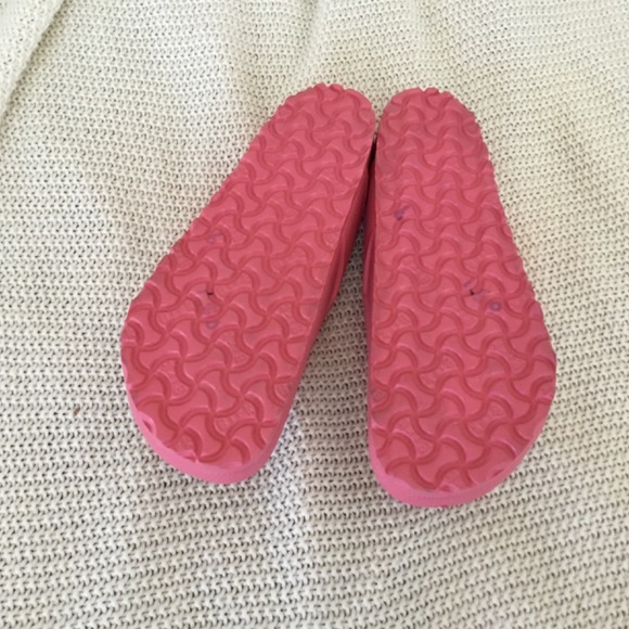 NWOT BIRKENSTOCK FLIP FLOPS - Picture 3 of 3